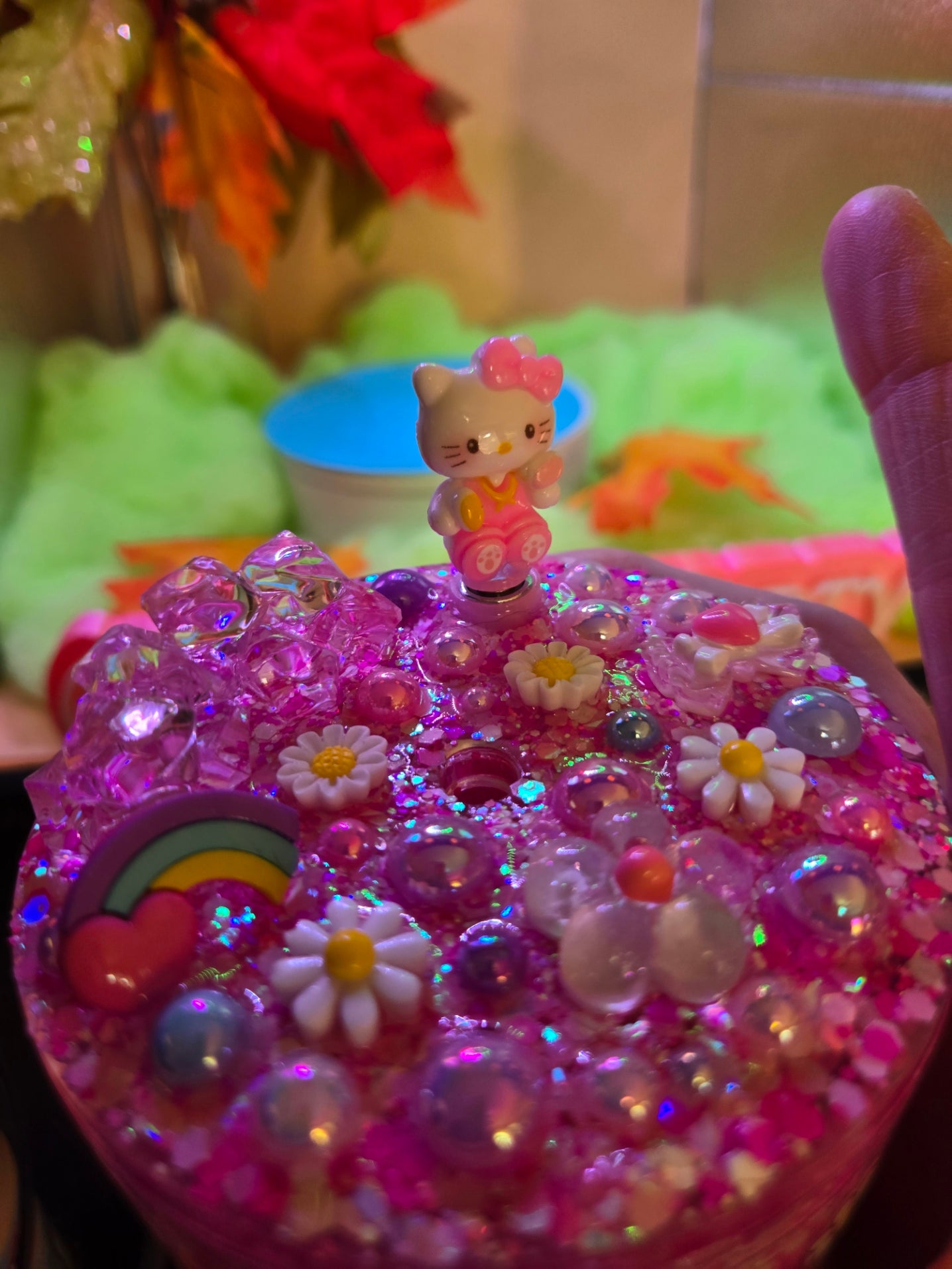 pink Hello Kitty lid