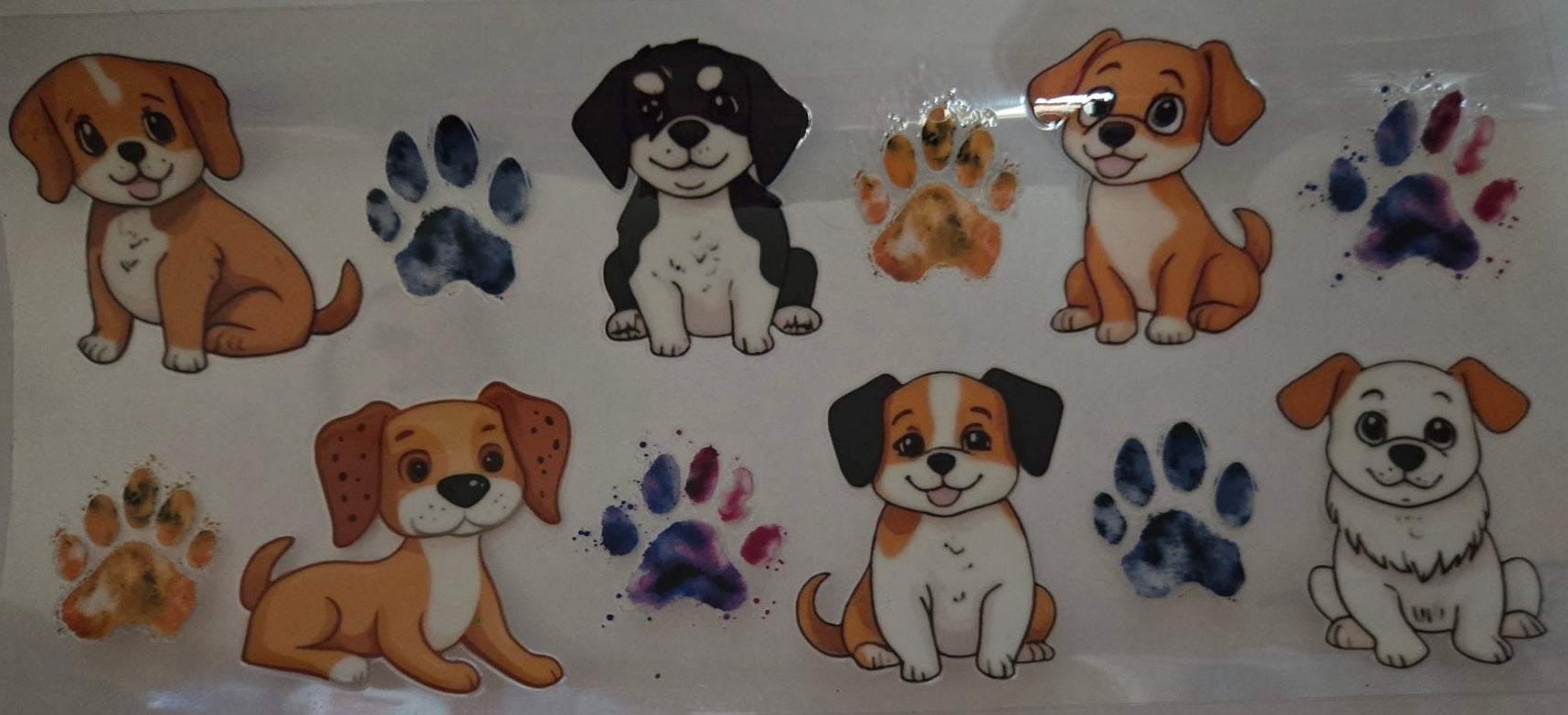 puppys an paw prints